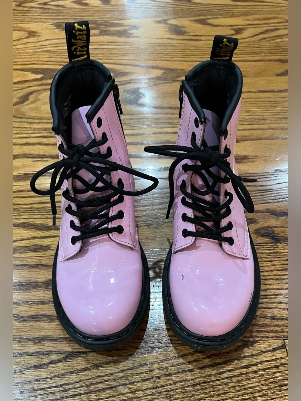 Dr. Martens Kids  1460 Patent Leather Boots Sz 2 Pale Pink Airwalk Combat Boots